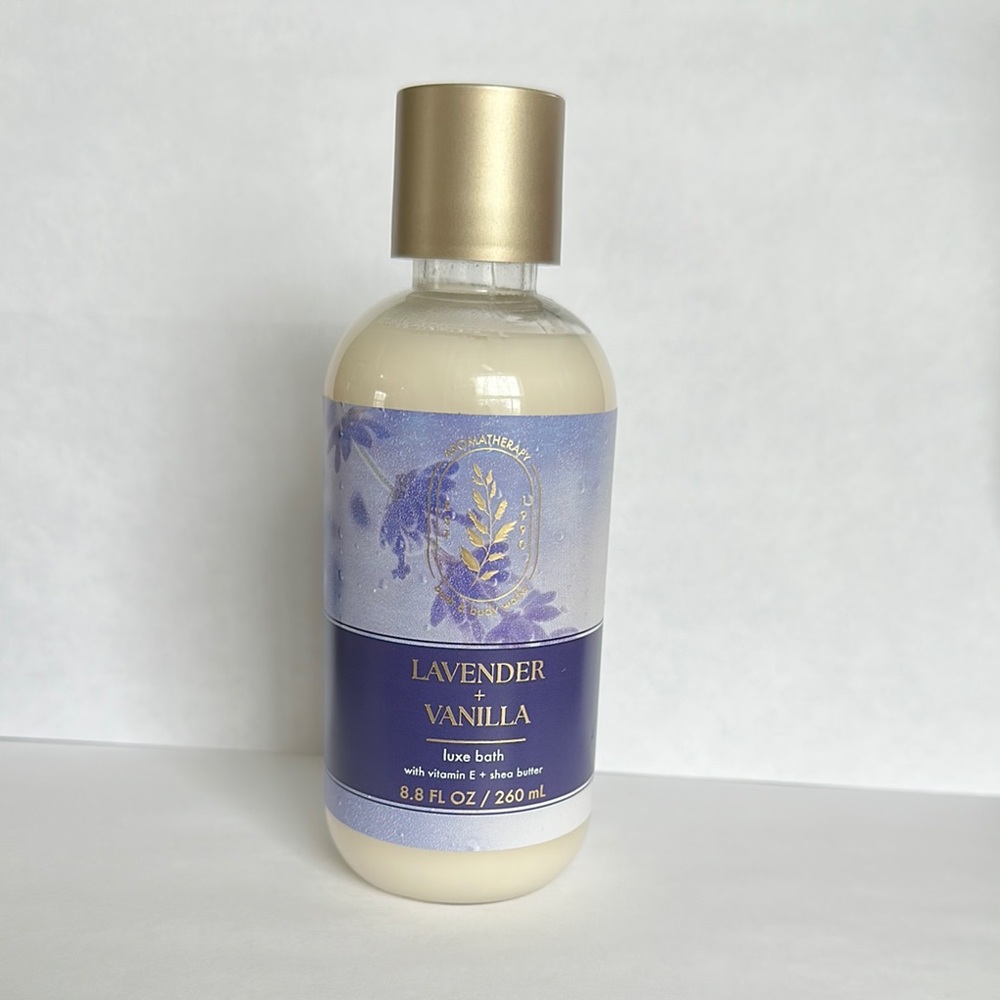 Bath & Body Works Lavender Vanilla Luxe Bath with Gold Cap